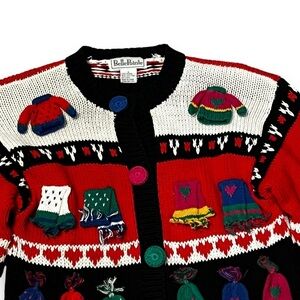 Vintage Belle Pointe Novelty Cardigan 3D Mittens Scarfs Hats Red Black Small